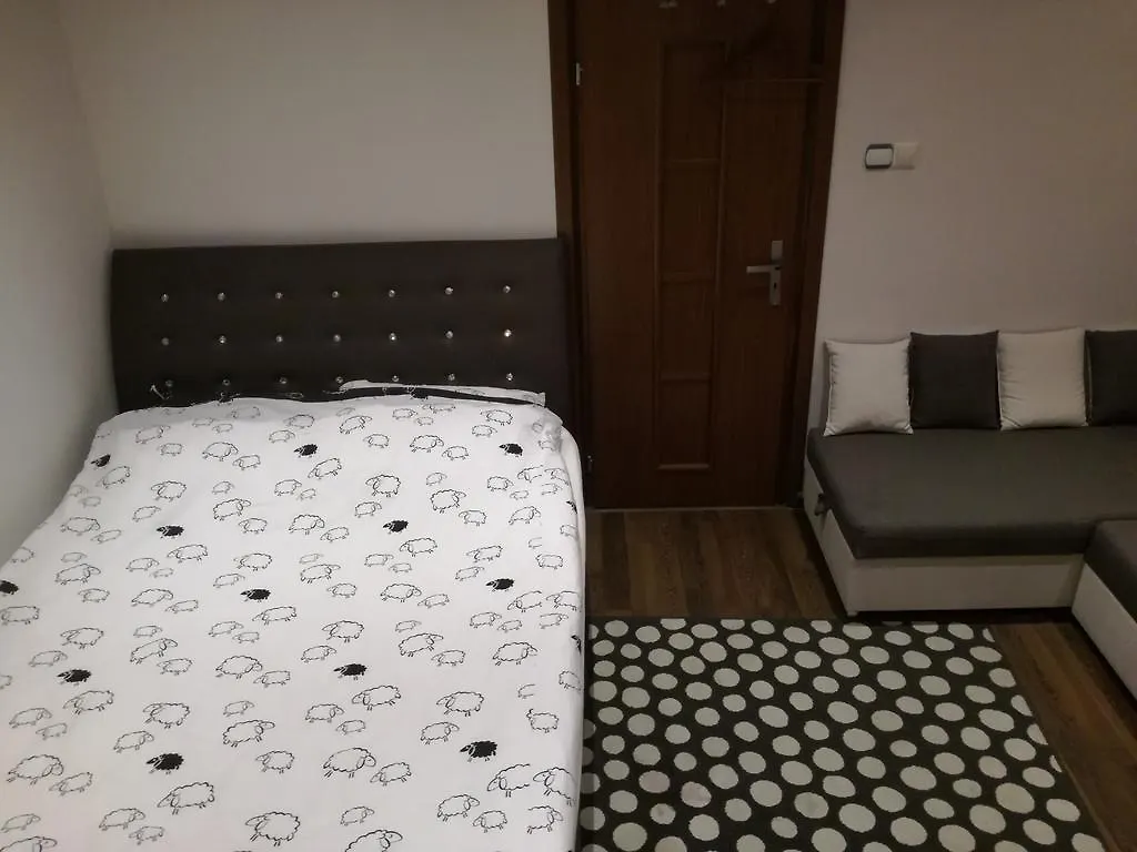 Warsaw View Premium Rooms For Rent