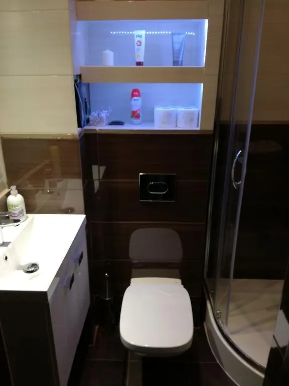 Warsaw View Premium Rooms For Rent